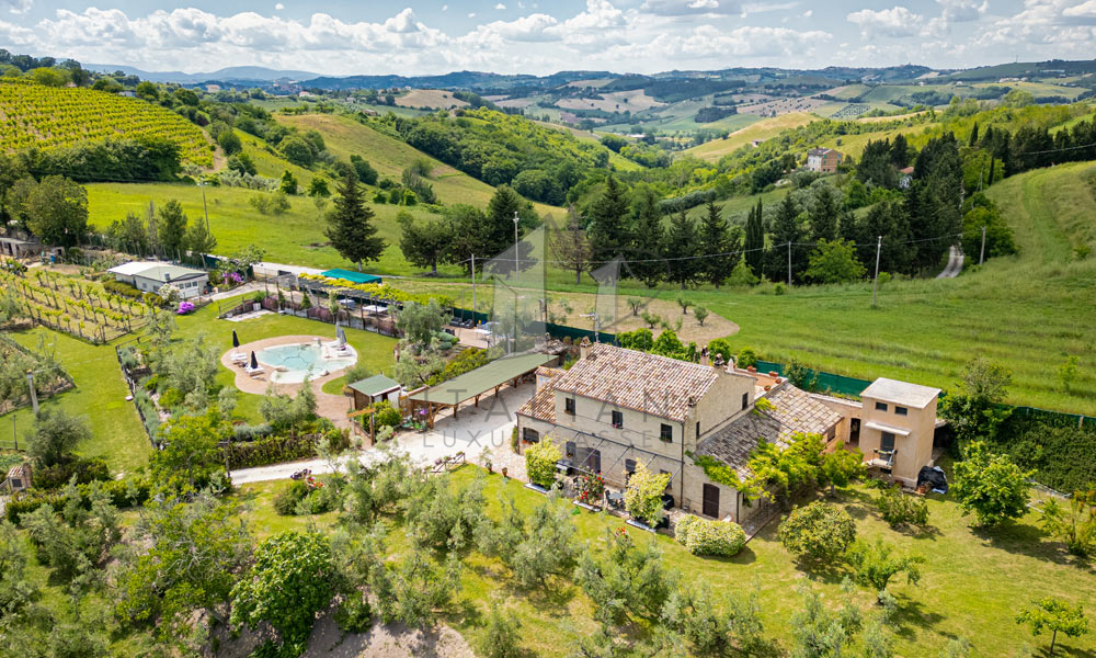 Farmhouse Fermo Marche Italy Panorama
