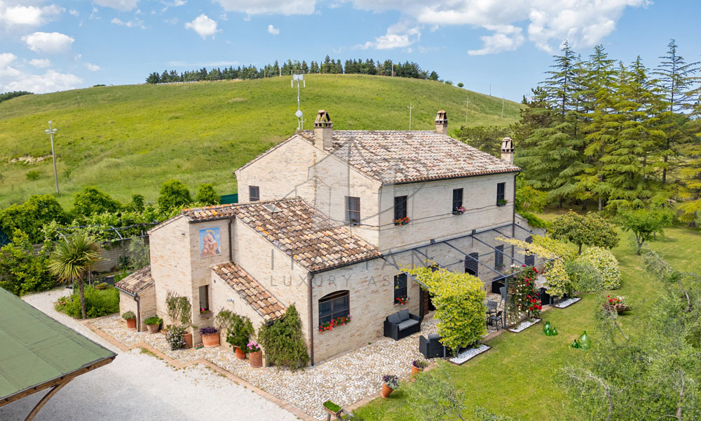 Farmhouse Fermo Marche Italy Panorama