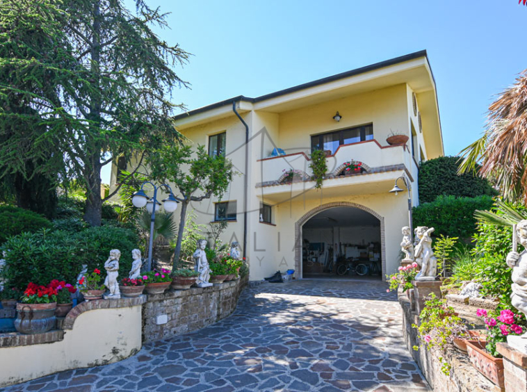 Villa Potenza Picena Marche Seaview Pool