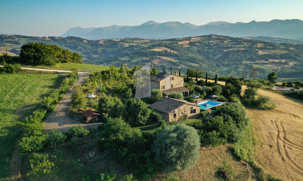 Farmhouse Sant Angelo In Pontano Marche Italy Pool