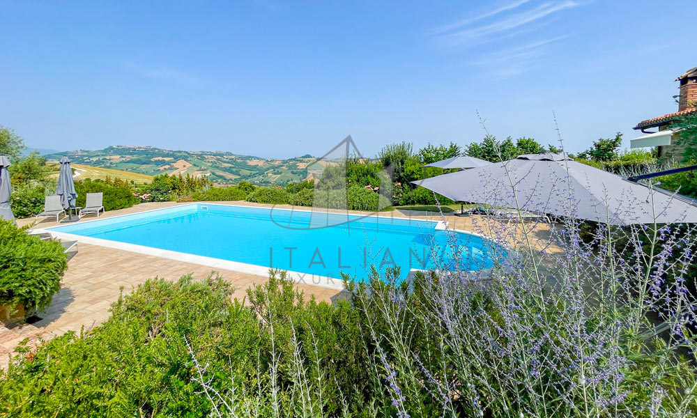 Farmhouse Sant Angelo In Pontano Marche Italy Pool