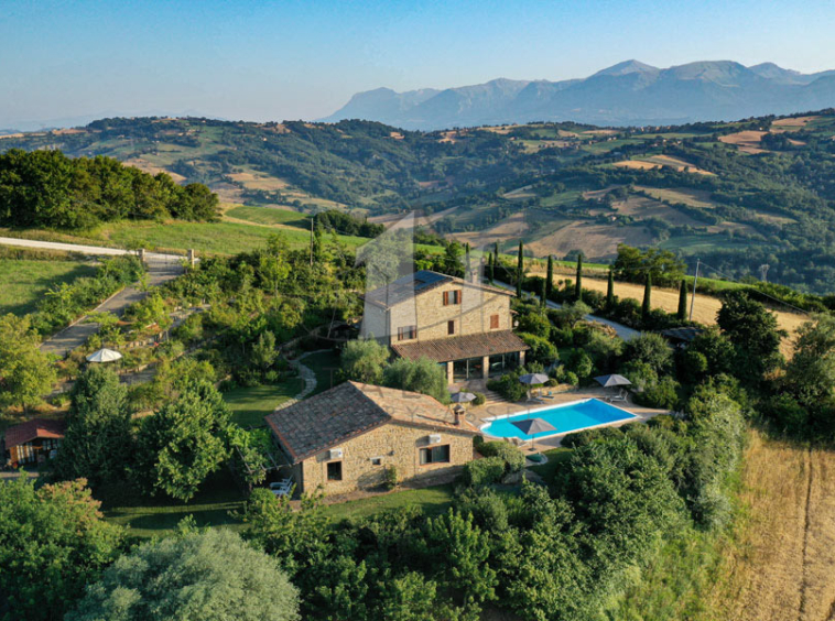 Farmhouse Sant Angelo In Pontano Marche Italy Pool