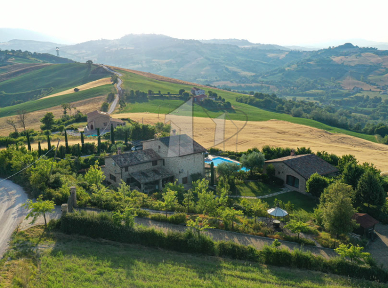 Farmhouse Sant Angelo In Pontano Marche Italy Pool