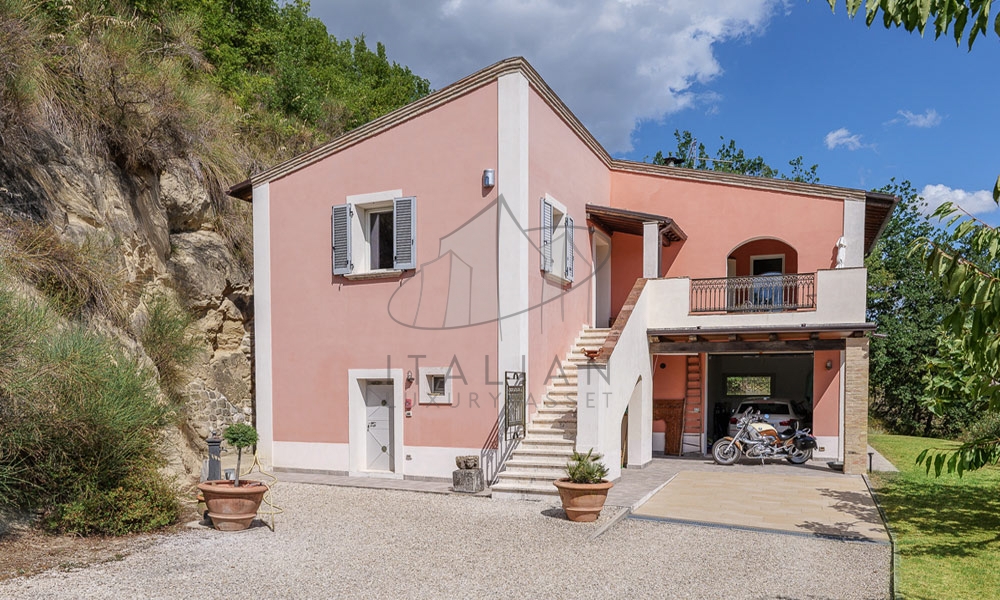 Villa Ascoli Piceno Marche Italy Panorama