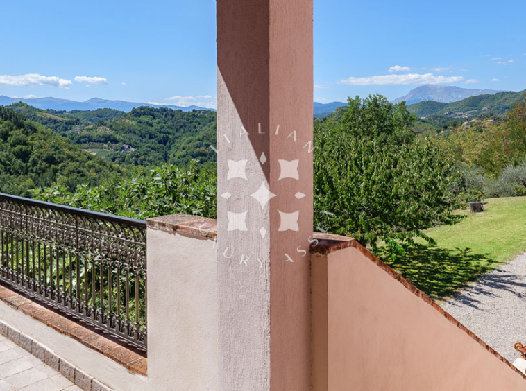 Villa Ascoli Piceno Marche Panorama Italy