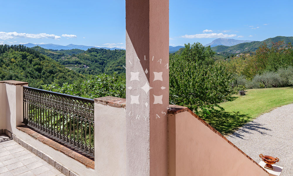 Villa Ascoli Piceno Marche Panorama Italy