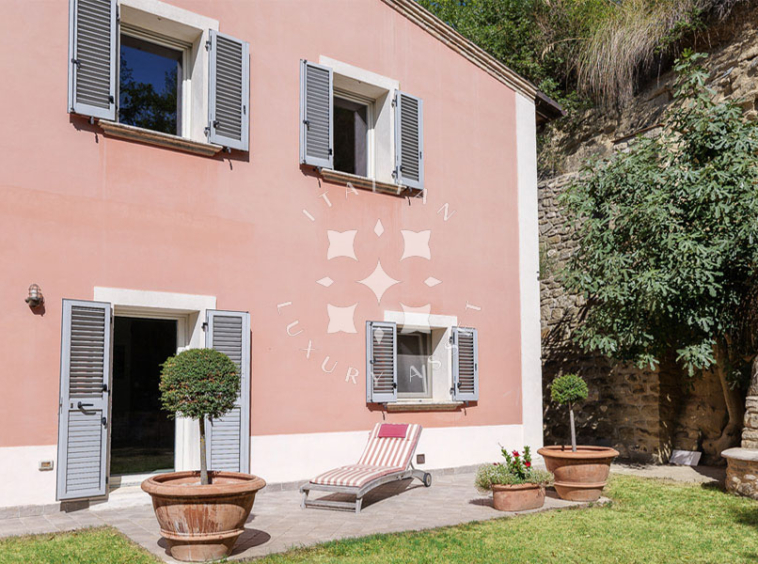 Villa Ascoli Piceno Marche Panorama Italy