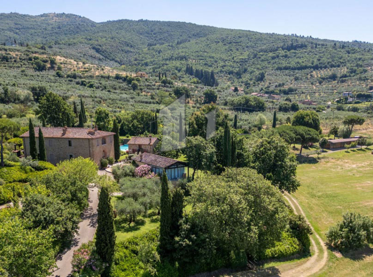 Estate Arezzo Tuscany Valdichiana Pool Cinema