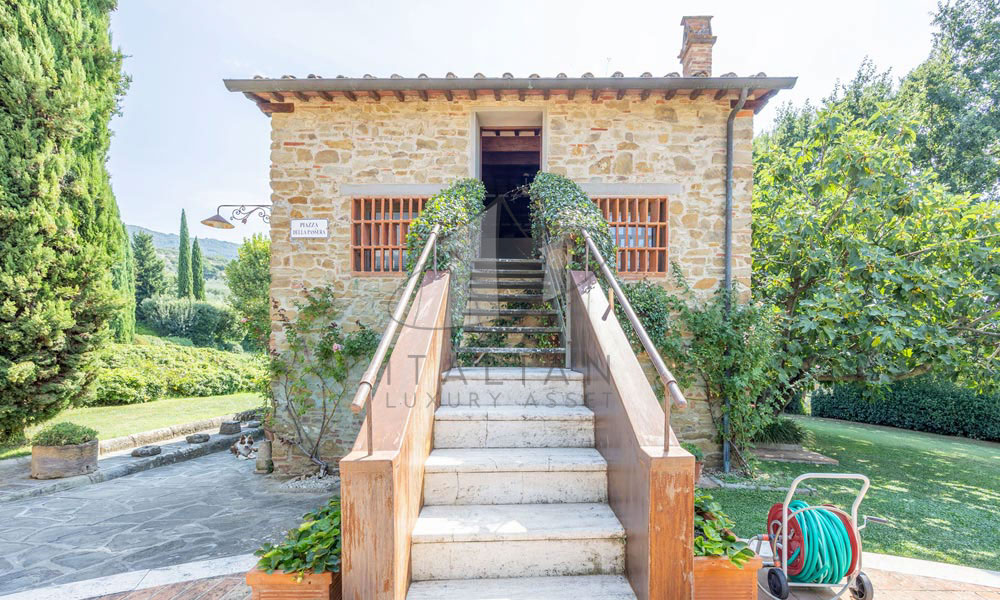 Estate Arezzo Tuscany Valdichiana Pool Cinema