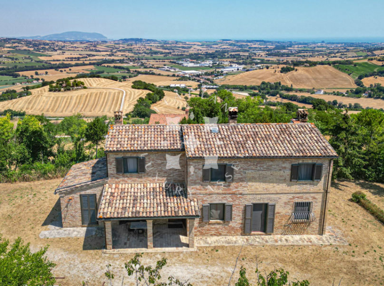 Farmhouse Montelupone Macerata Marche Panorama Italy