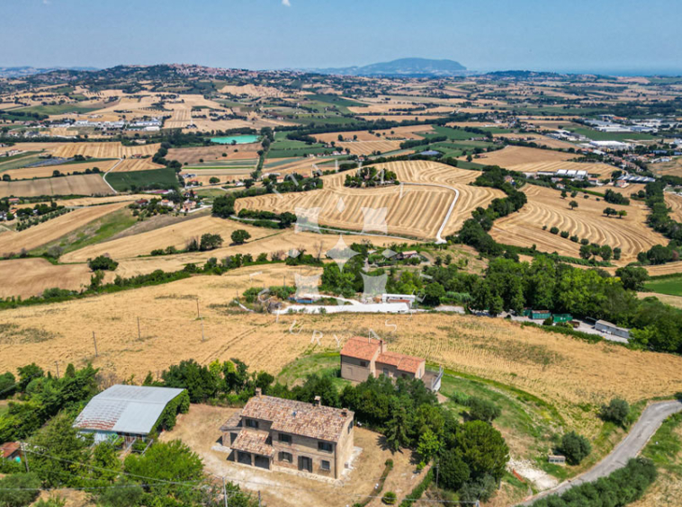 Farmhouse Montelupone Macerata Marche Panorama Italy