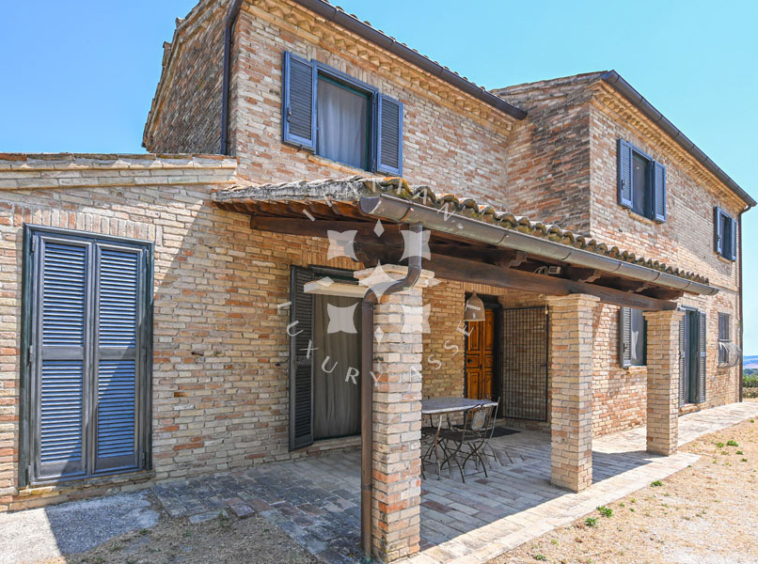 Farmhouse Montelupone Macerata Marche Panorama Italy