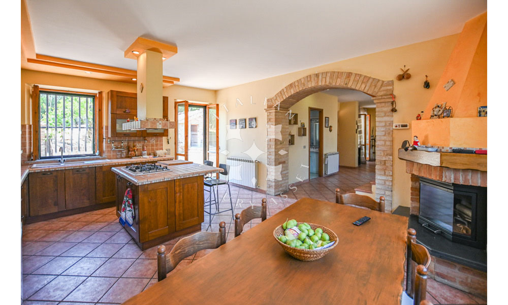 Farmhouse Montelupone Macerata Marche Panorama Italy