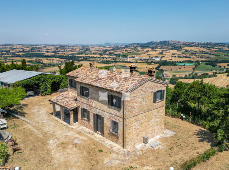 Farmhouse Montelupone Macerata Marche Panorama Italy