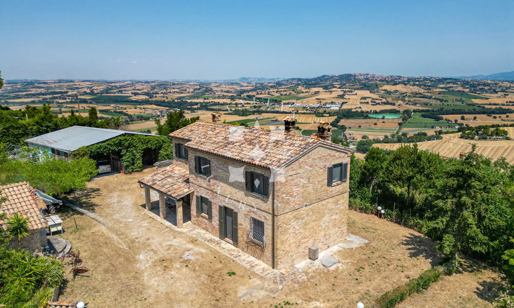 Farmhouse Montelupone Macerata Marche Panorama Italy
