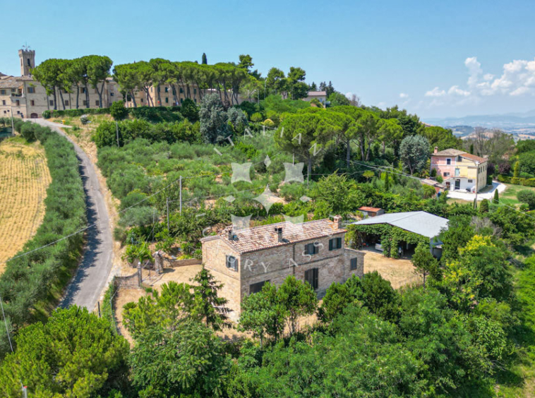 Farmhouse Montelupone Macerata Marche Panorama Italy