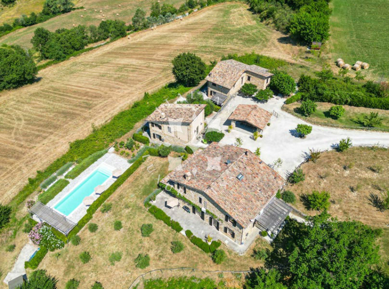 Hamlet Castelraimondo Macerata Marche Italy Pool