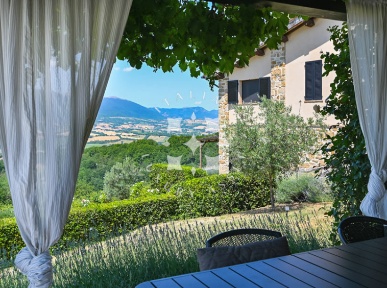 Hamlet Castelraimondo Macerata Marche Italy Pool