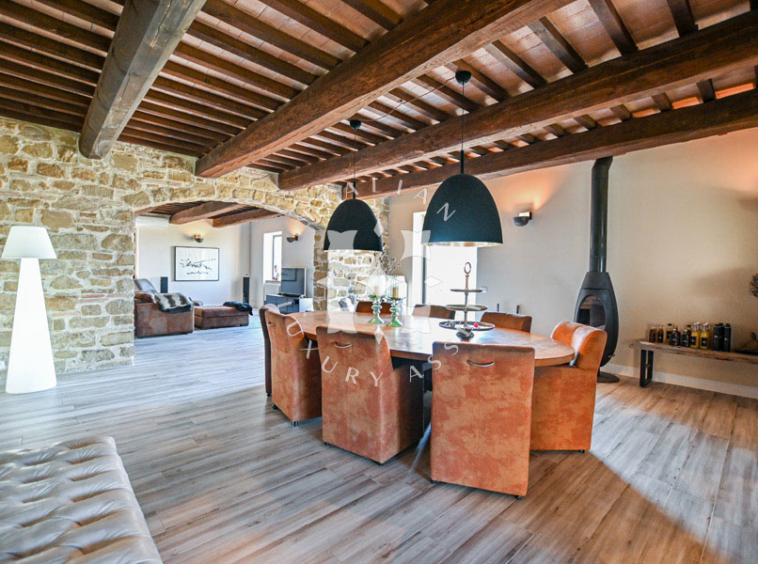 Hamlet Castelraimondo Macerata Marche Italy Pool