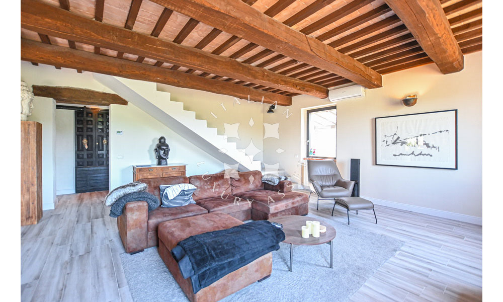 Hamlet Castelraimondo Macerata Marche Italy Pool