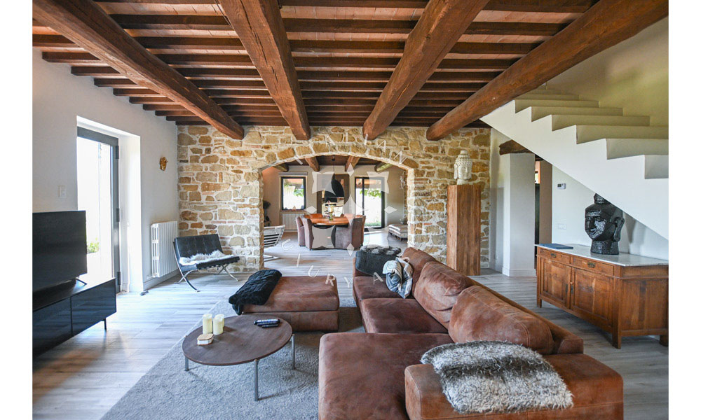 Hamlet Castelraimondo Macerata Marche Italy Pool