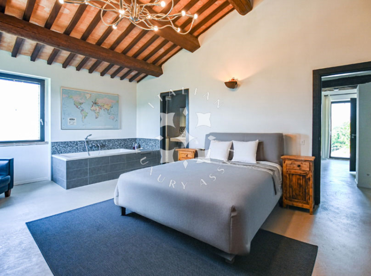 Hamlet Castelraimondo Macerata Marche Italy Pool