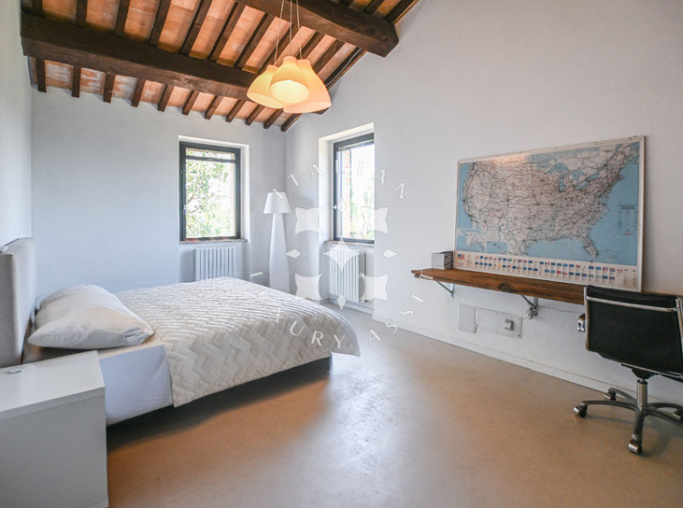 Hamlet Castelraimondo Macerata Marche Italy Pool