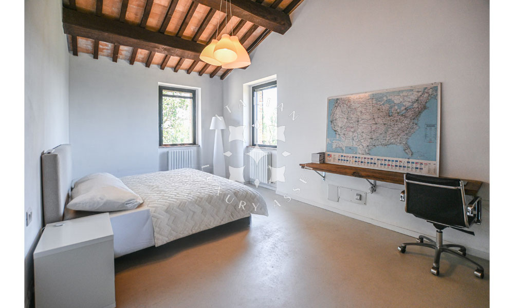 Hamlet Castelraimondo Macerata Marche Italy Pool