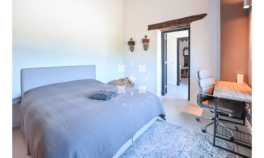 Hamlet Castelraimondo Macerata Marche Italy Pool