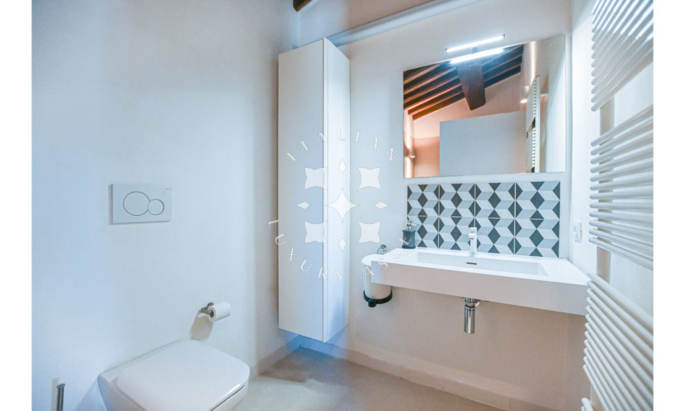 Hamlet Castelraimondo Macerata Marche Italy Pool