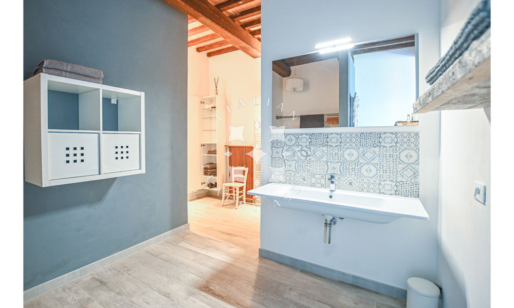 Hamlet Castelraimondo Macerata Marche Italy Pool