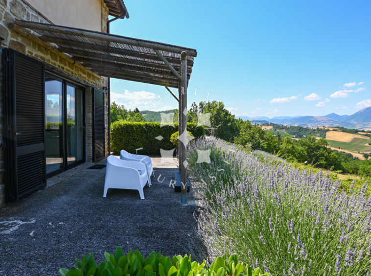 Hamlet Castelraimondo Macerata Marche Italy Pool