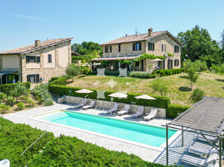 Hamlet Castelraimondo Macerata Marche Italy Pool