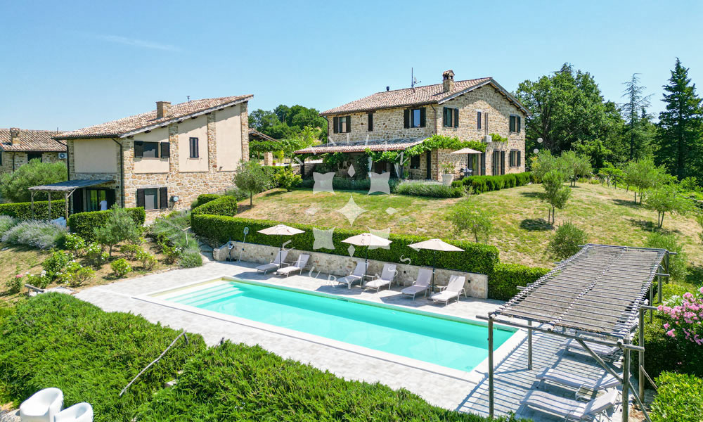 Hamlet Castelraimondo Macerata Marche Italy Pool