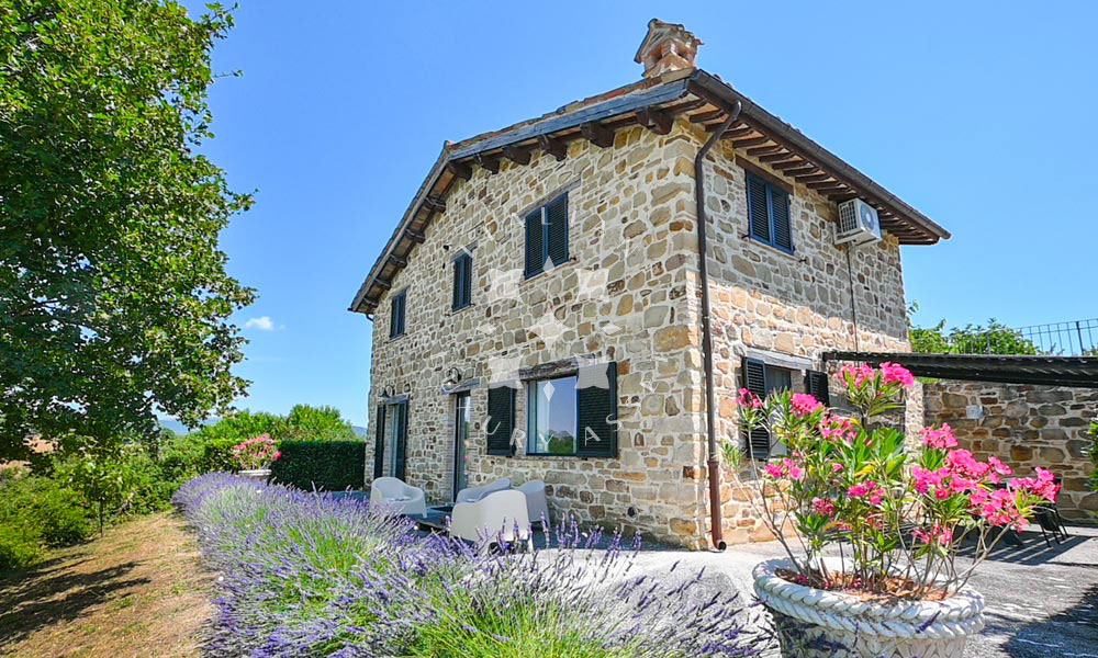 Hamlet Castelraimondo Macerata Marche Italy Pool