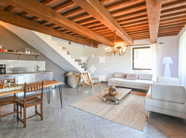 Hamlet Castelraimondo Macerata Marche Italy Pool