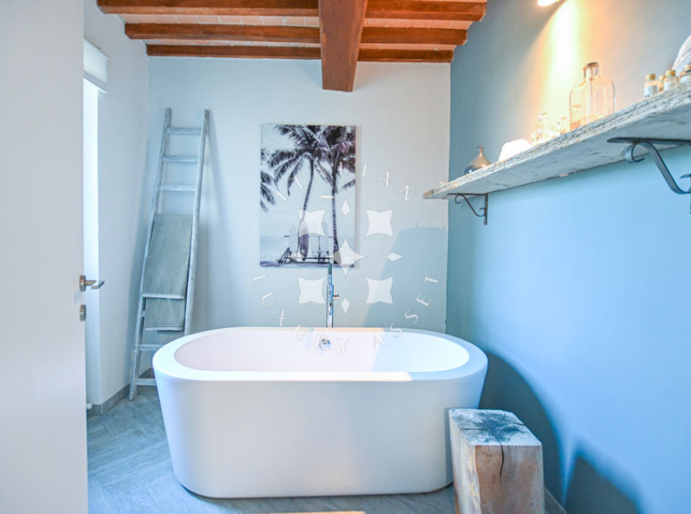 Hamlet Castelraimondo Macerata Marche Italy Pool