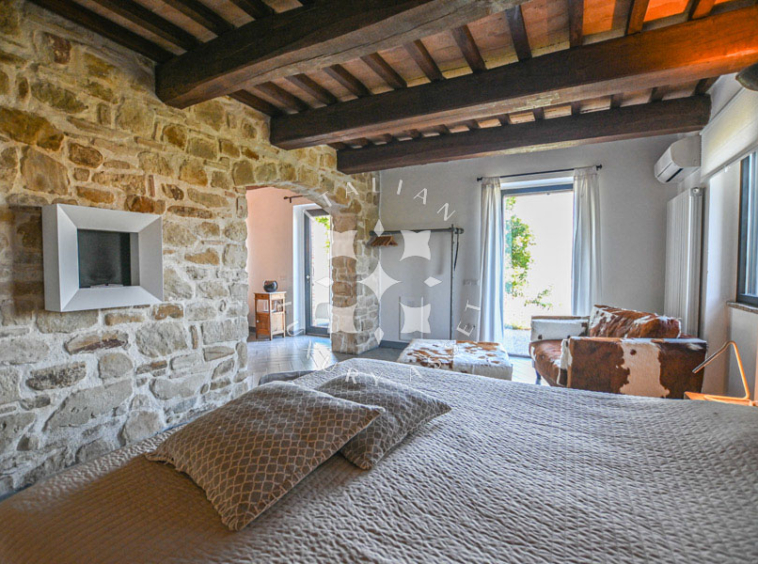 Hamlet Castelraimondo Macerata Marche Italy Pool