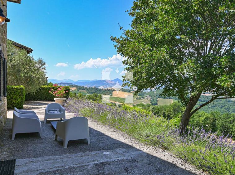 Hamlet Castelraimondo Macerata Marche Italy Pool