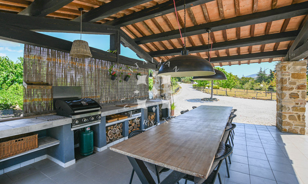 Hamlet Castelraimondo Macerata Marche Italy Pool