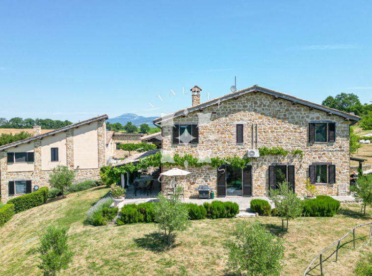 Hamlet Castelraimondo Macerata Marche Italy Pool