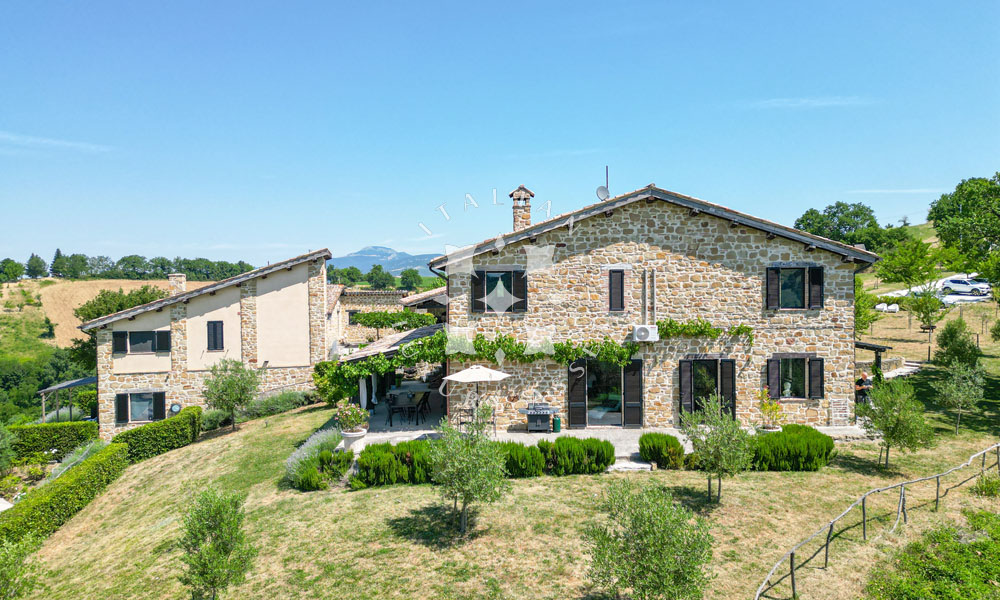 Hamlet Castelraimondo Macerata Marche Italy Pool