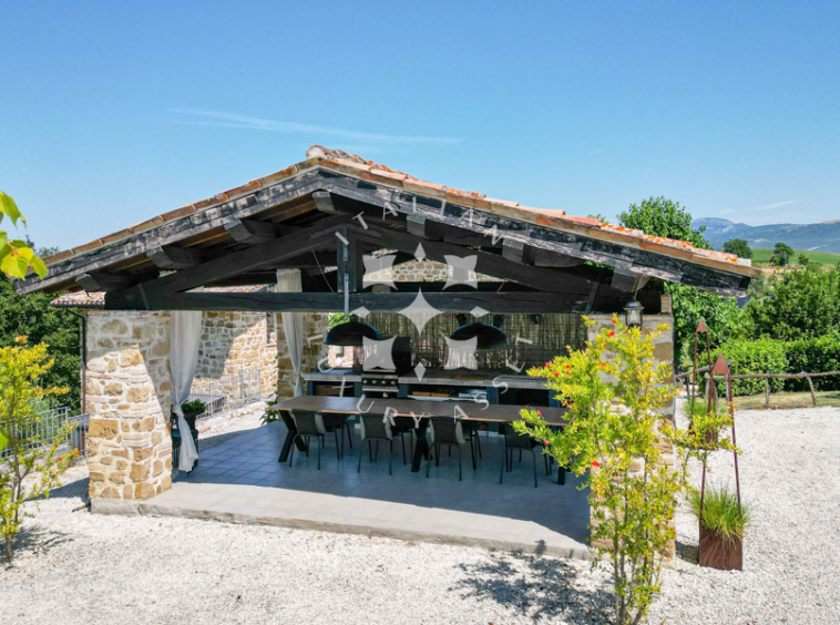 Hamlet Castelraimondo Macerata Marche Italy Pool