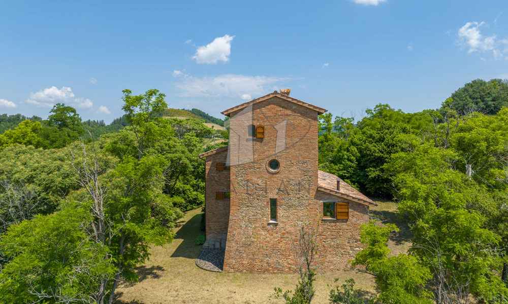 Watchtower Farmhouse Urbino Montefeltro Marche Italy