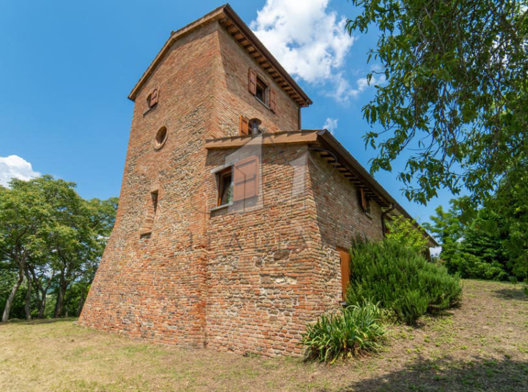 Watchtower Farmhouse Urbino Montefeltro Marche Italy