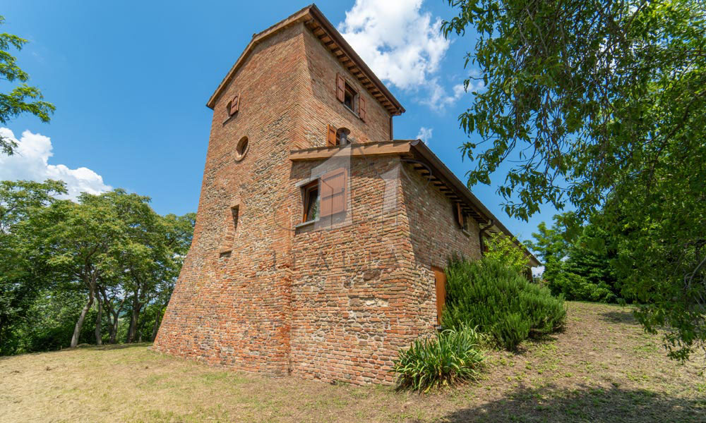 Watchtower Farmhouse Urbino Montefeltro Marche Italy