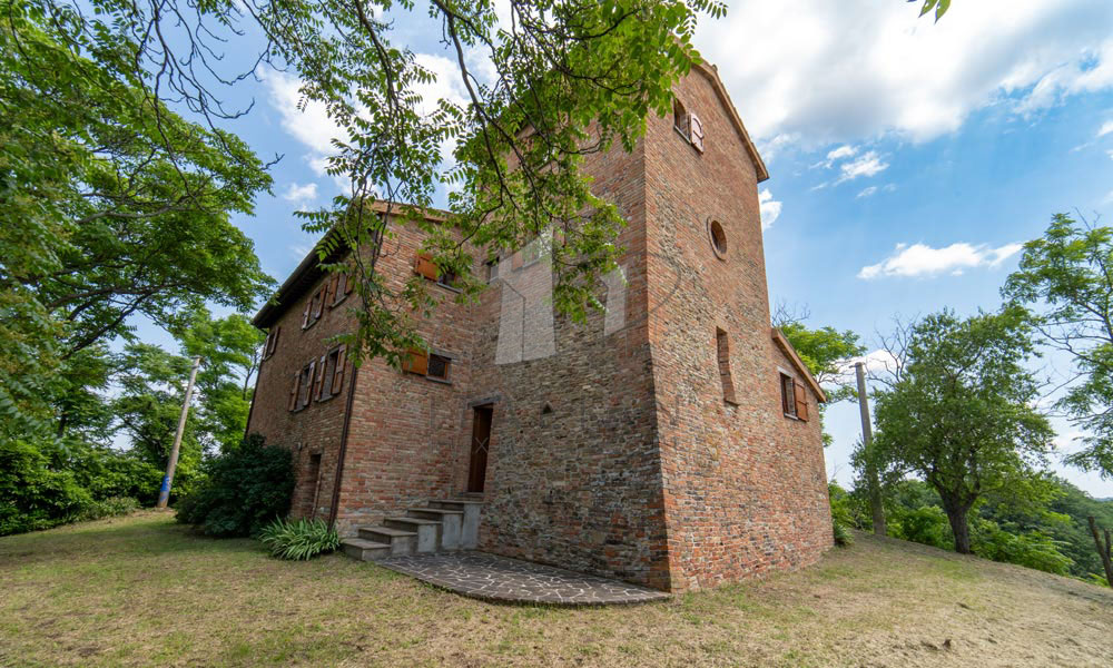 Watchtower Farmhouse Urbino Montefeltro Marche Italy