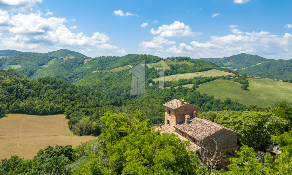 Watchtower Farmhouse Urbino Montefeltro Marche Italy
