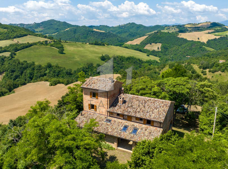 Watchtower Farmhouse Urbino Montefeltro Marche Italy