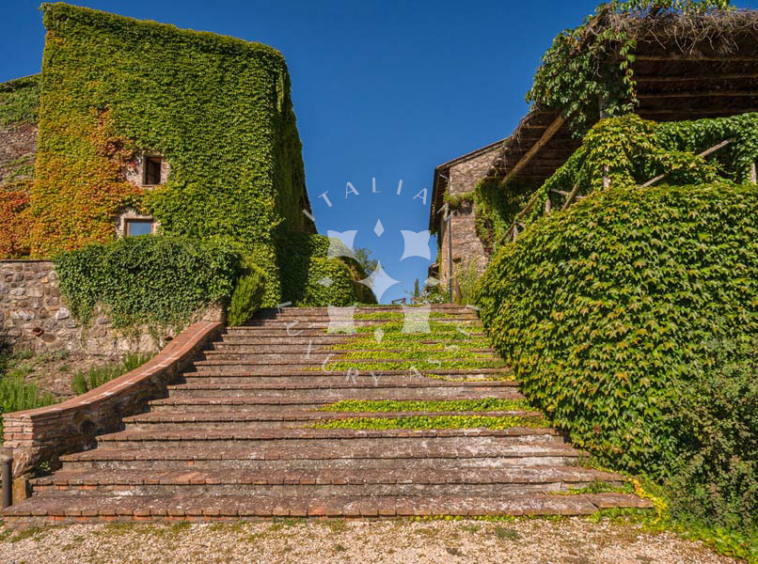 Country Estate Chiusdino Siena Tuscany Italy Pool